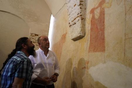 Imagen Miguel Ángel de Vicente se acerca a otros cinco pueblos de Tierra de Pinares en su recorrido por la realidad cotidiana de toda la...
